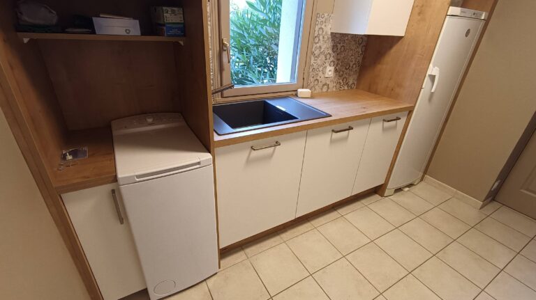Une buanderie sur mesure, élégante et fonctionnelle
